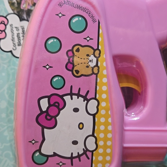 Hello Kitty Pink Bubble Blaster - Picture 4 of 9